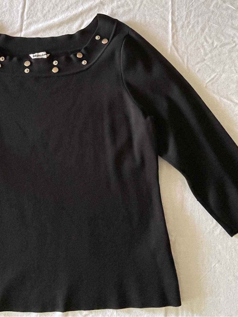 Silver Snaps Embellished, Bold Look, Knit Boatneck Women's Stretchy Black Top L